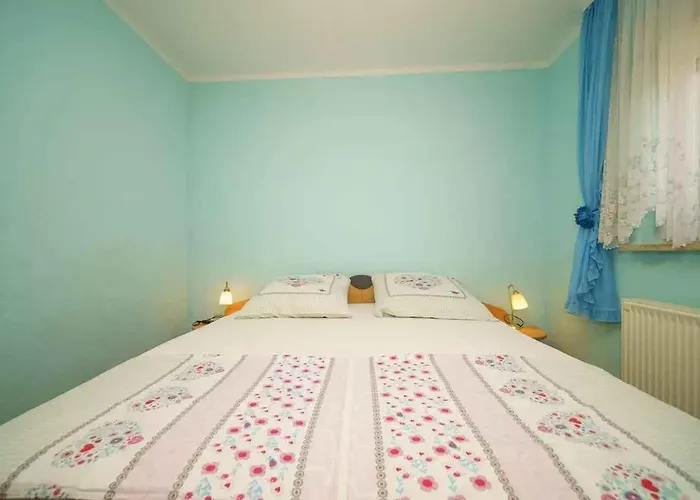 Apartamento With A - C In 54889